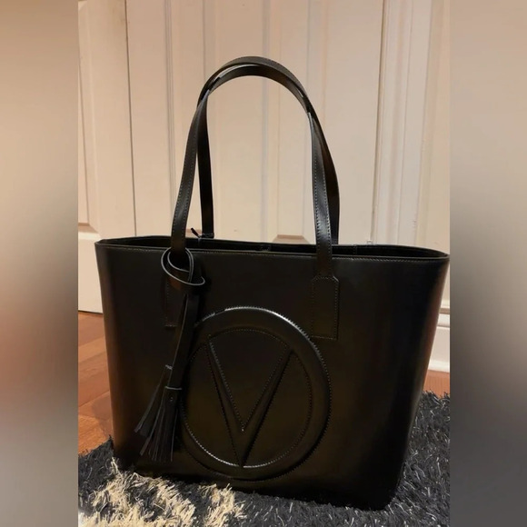 ⭐️HP🖤Valentino by Mario Valentino Leather X Large Soho FV Tote NWT - Picture 17 of 17